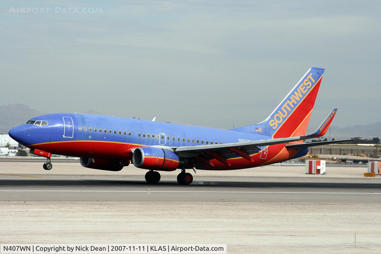 N407WN, 2001 Boeing 737-7H4 C/N 29817, /