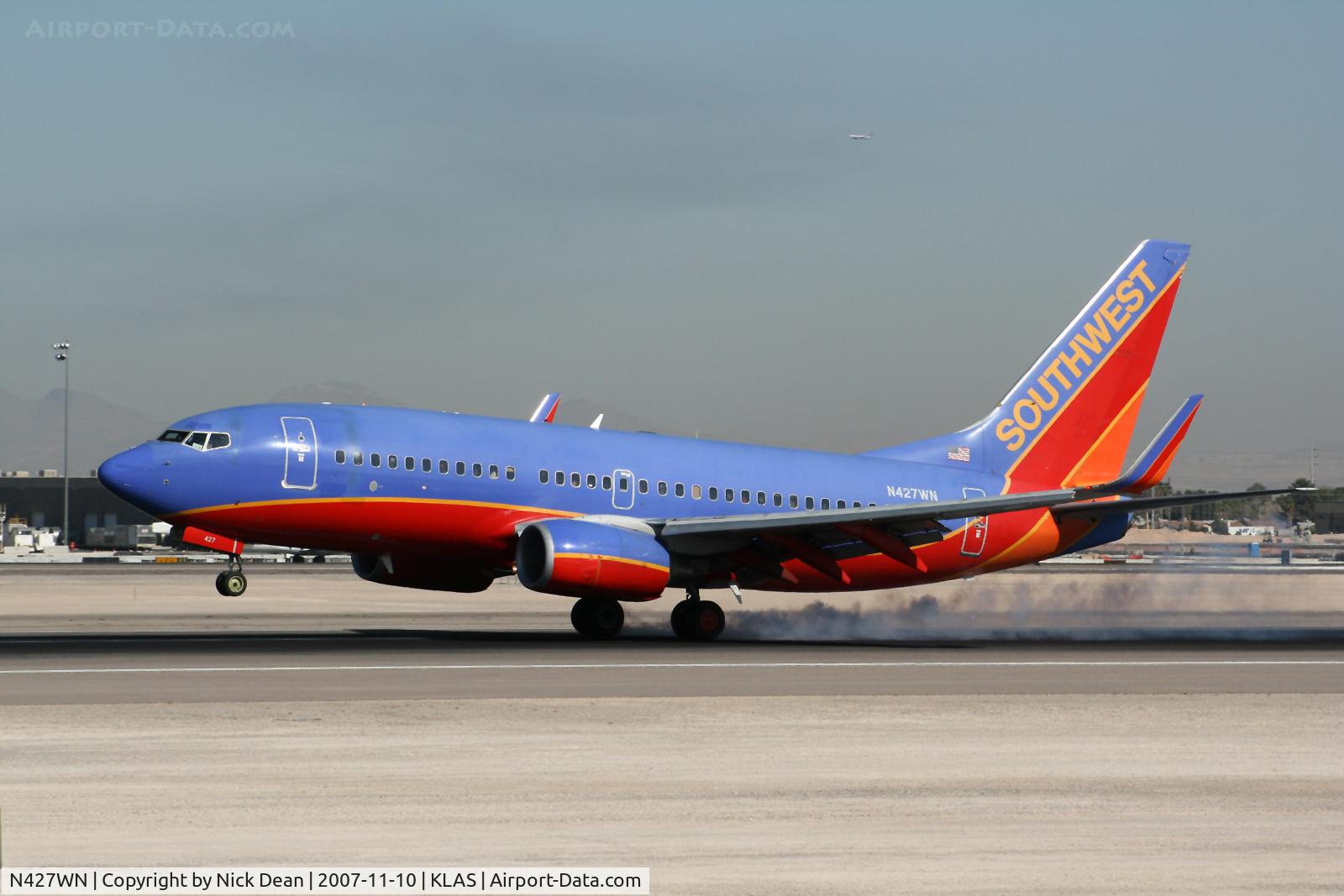 N427WN, 2002 Boeing 737-7H4 C/N 29831, /
