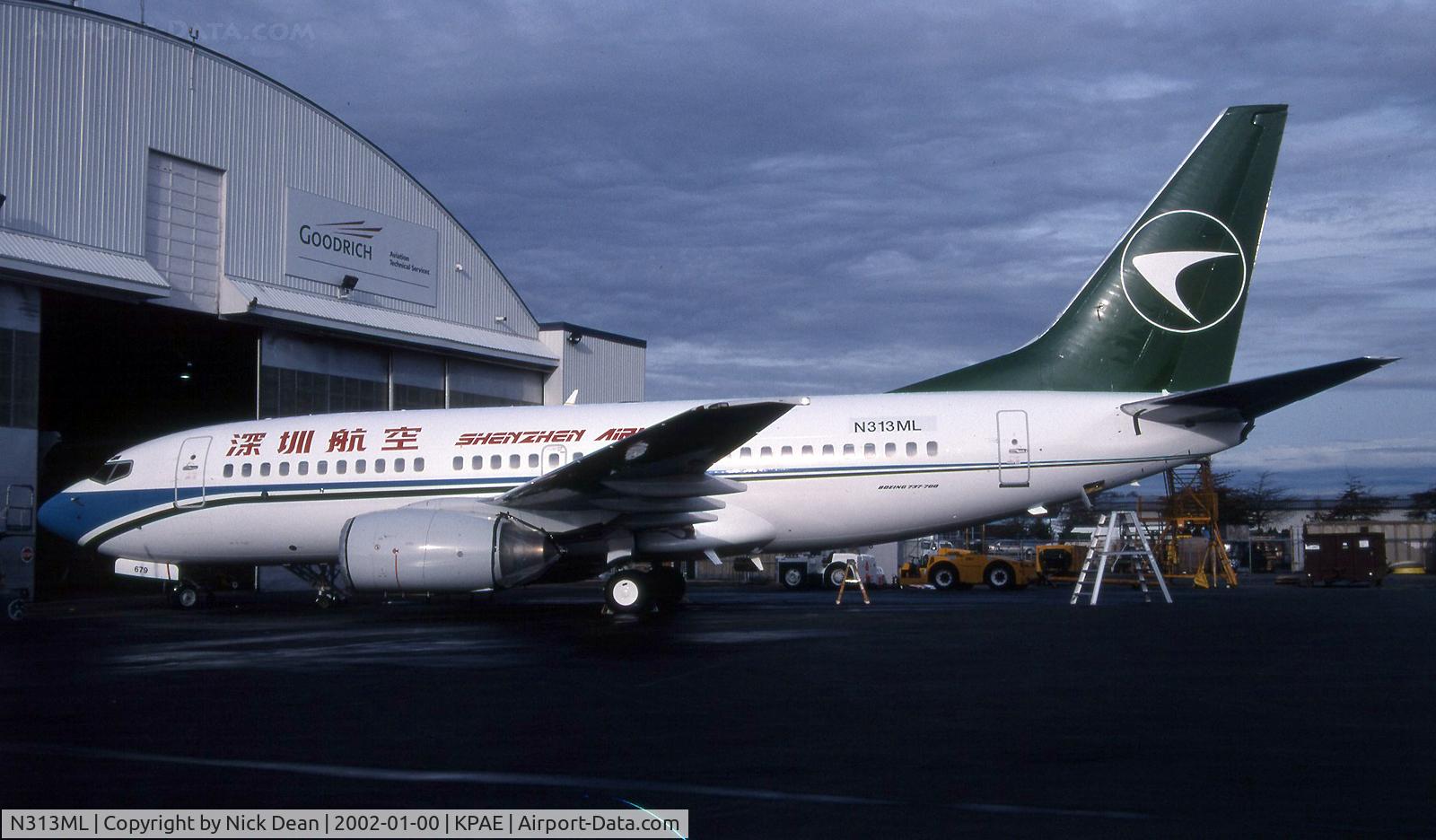 N313ML, 2000 Boeing 737-76N C/N 29893, Ex Midway still registered as such but painted in Schenzen scheme