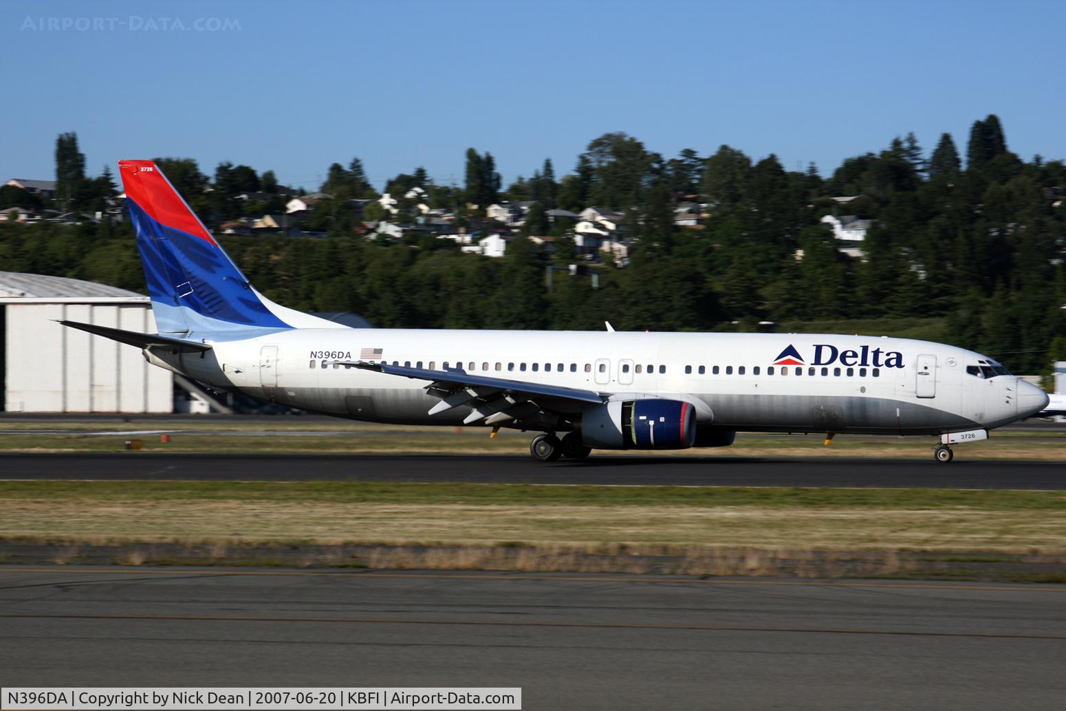 N396DA, 2000 Boeing 737-832 C/N 30378, /
