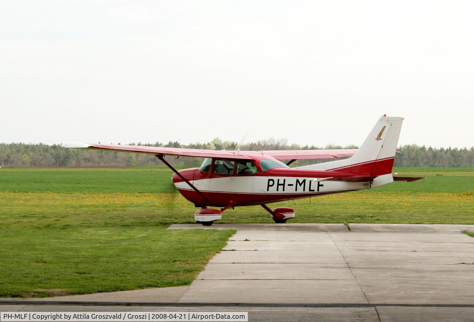 PH-MLF, 1989 Cessna R172K Hawk XP C/N R1722575, Gyorszentiván-Bony Airport, Hungary