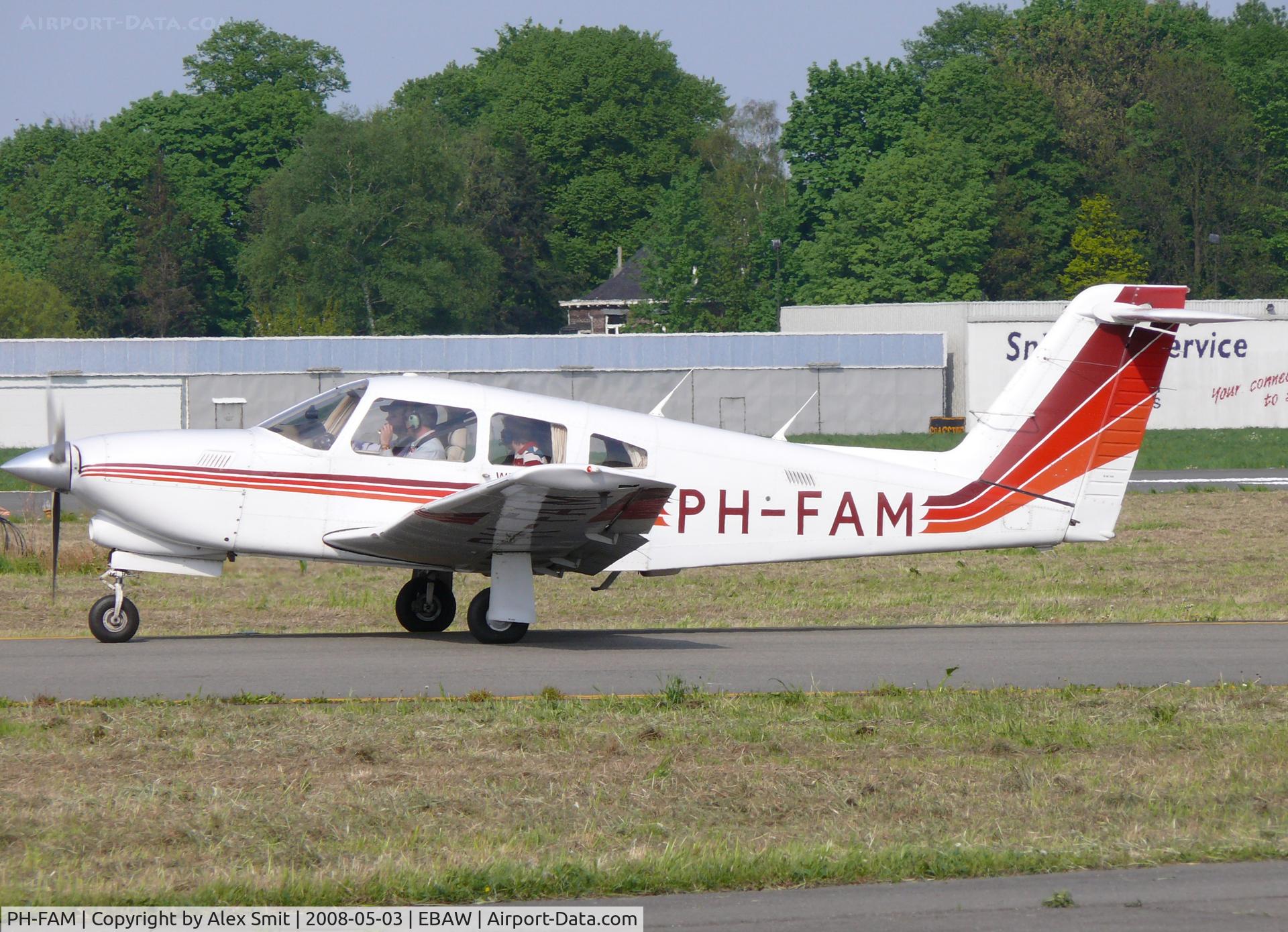 PH-FAM, Piper PA-28RT-201T Turbo Arrow IV C/N 28R-8031123, Piper Pa28RT-201T Arrow PH-FAM