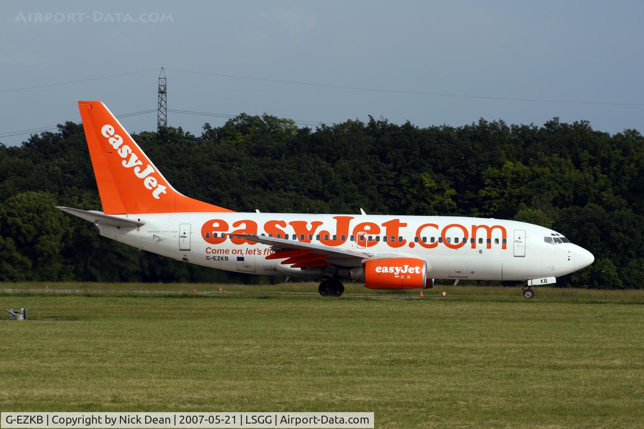 G-EZKB, 2003 Boeing 737-73V C/N 32423, /