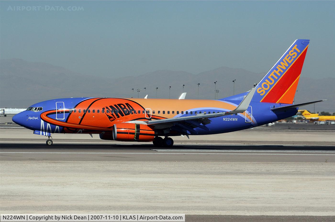 N224WN, 2005 Boeing 737-7H4 C/N 32493, /