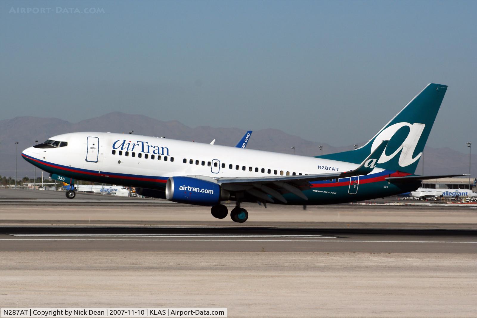 N287AT, 2006 Boeing 737-76N C/N 32671, /