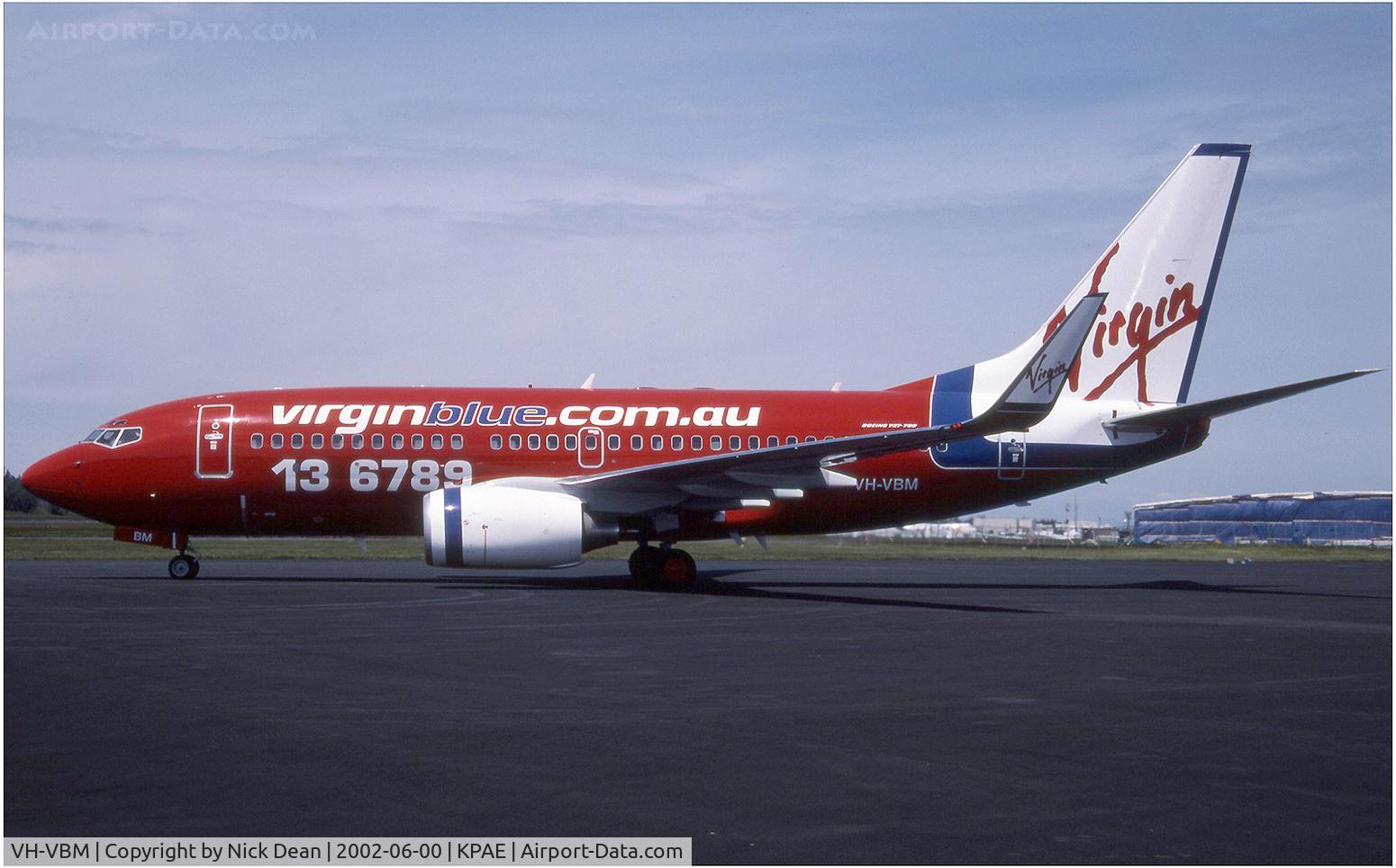 VH-VBM, 2002 Boeing 737-76N C/N 32734, /