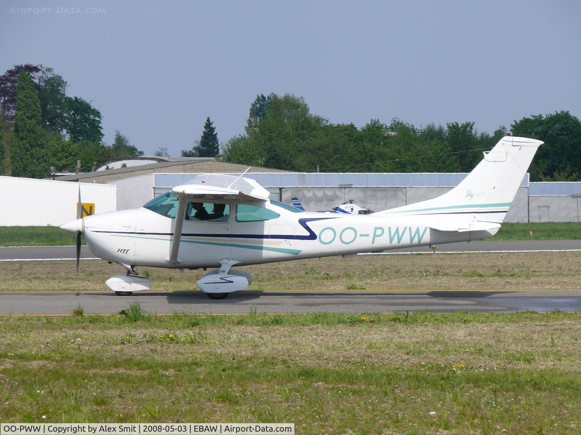 OO-PWW, Cessna 182P Skylane C/N 182-61095, Cessna C-182P Skylane OO-PWW