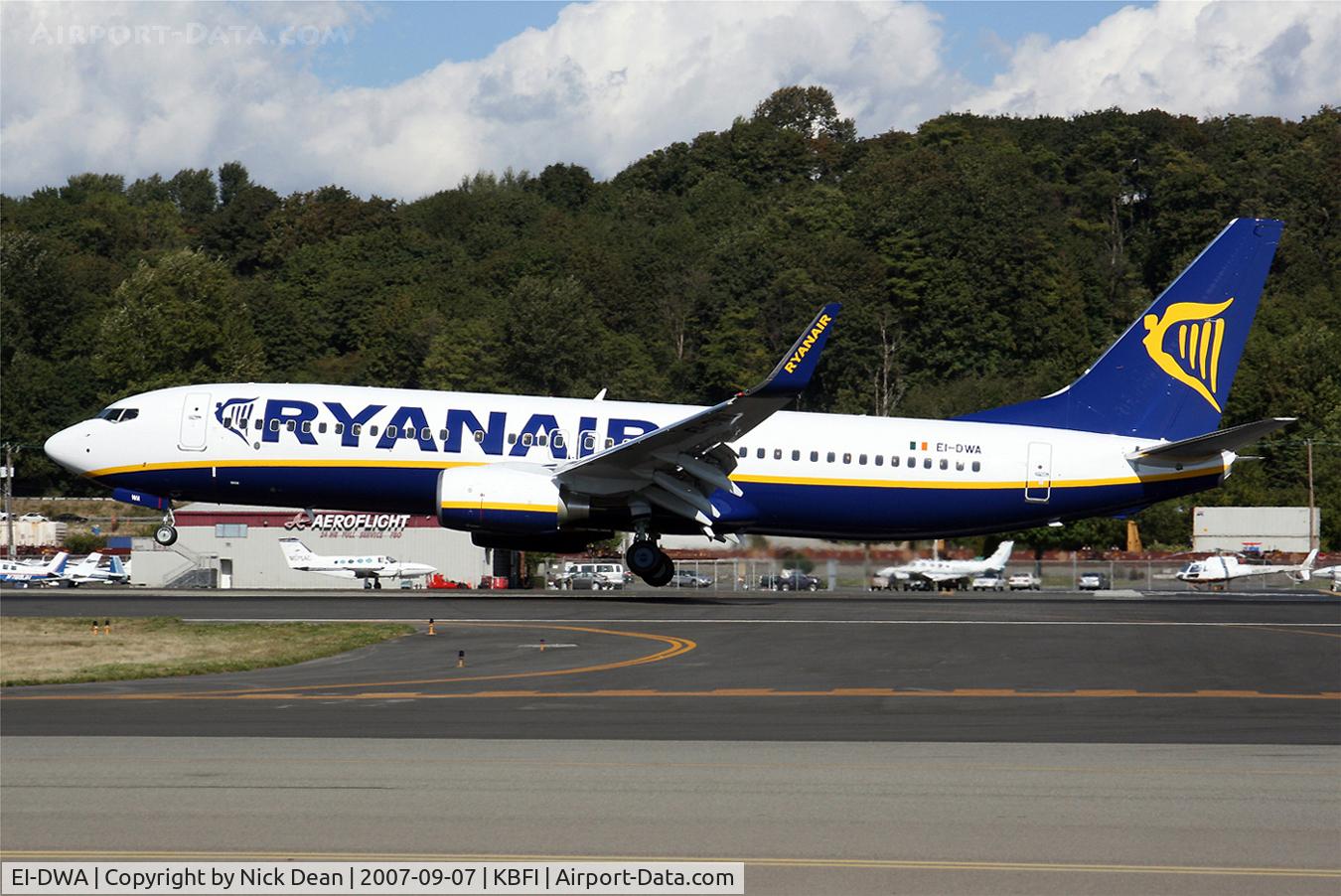 EI-DWA, 2007 Boeing 737-8AS C/N 33617, /