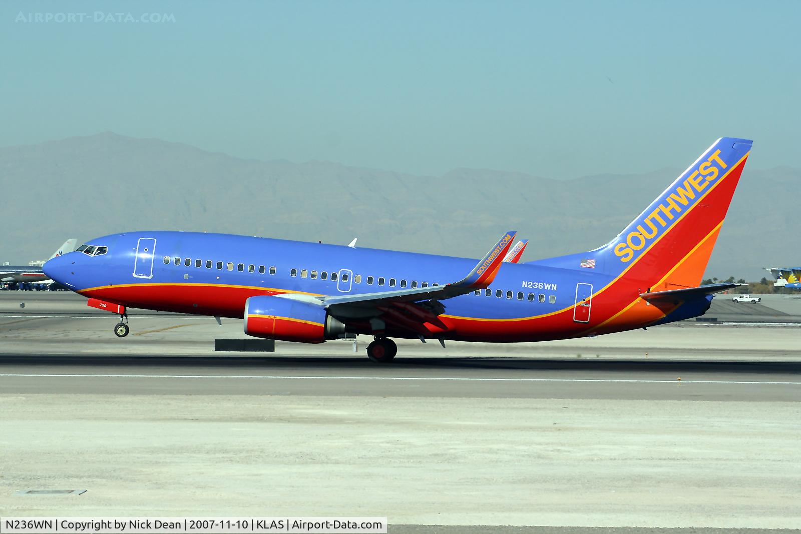 N236WN, 2006 Boeing 737-7H4 C/N 34631, /