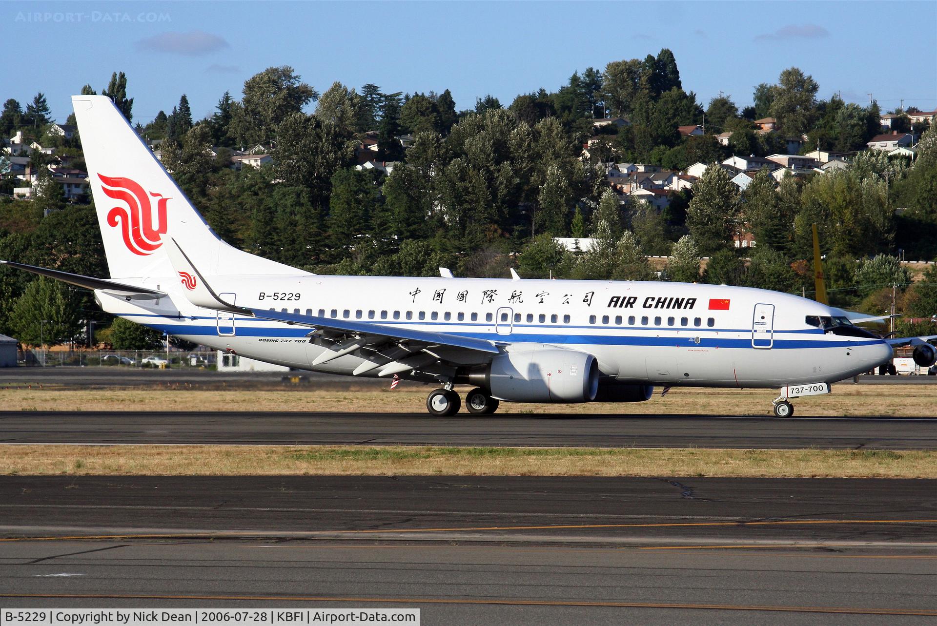 B-5229, 2006 Boeing 737-79L C/N 34543/2006, /