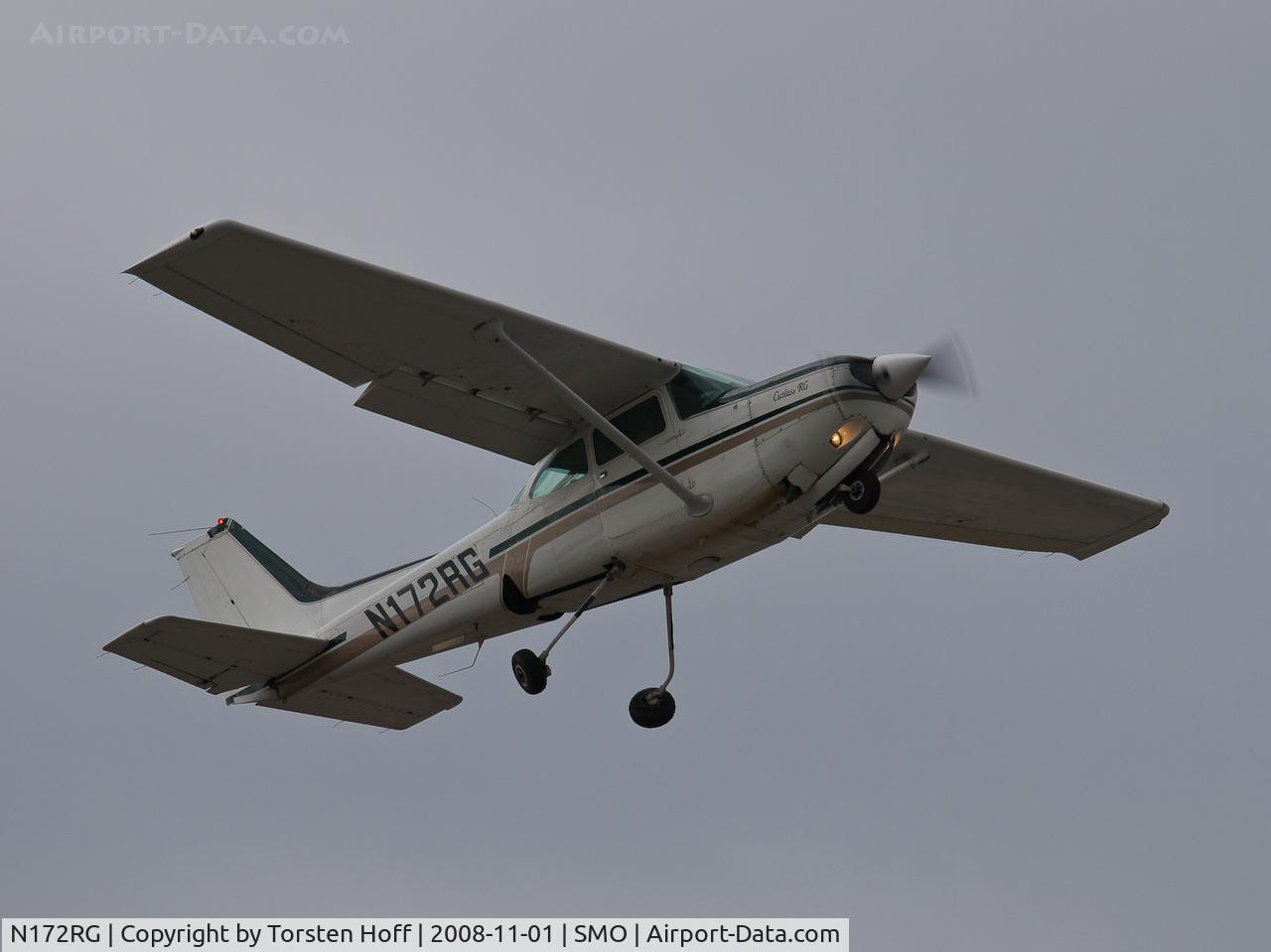 N172RG, 1979 Cessna 172RG Cutlass RG C/N 172RG0083, N172RG departing from RWY 03