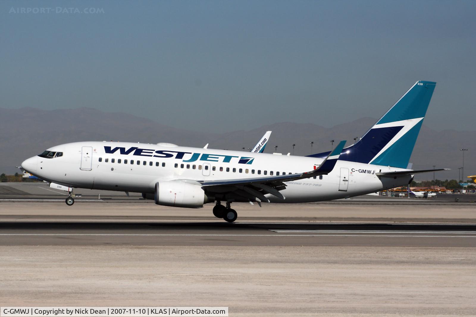 C-GMWJ, 2006 Boeing 737-7CT C/N 35985, /