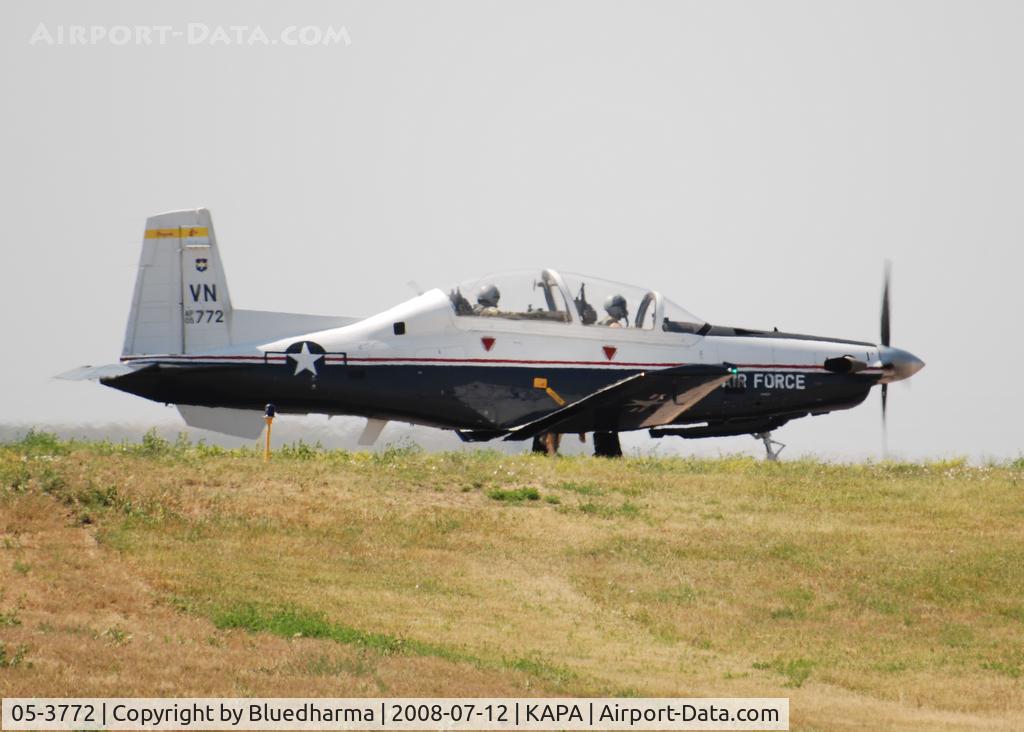 05-3772, 2005 Raytheon T-6A Texan II C/N PT-324, T-6II Texan Position and Hold for 17L.