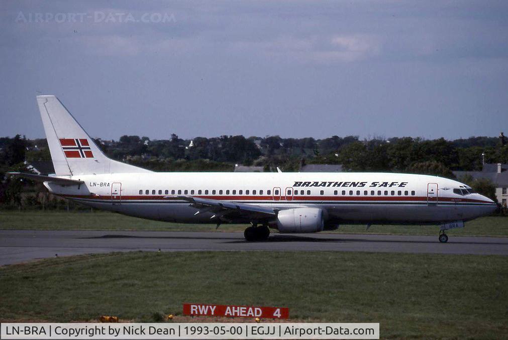 LN-BRA, 1989 Boeing 737-405 C/N 24270, /