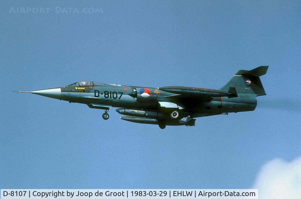 D-8107, Lockheed RF-104G Starfighter C/N 683-8107, This Starfighter made an low pass. The Orpheus recce pod can clearly be seen.