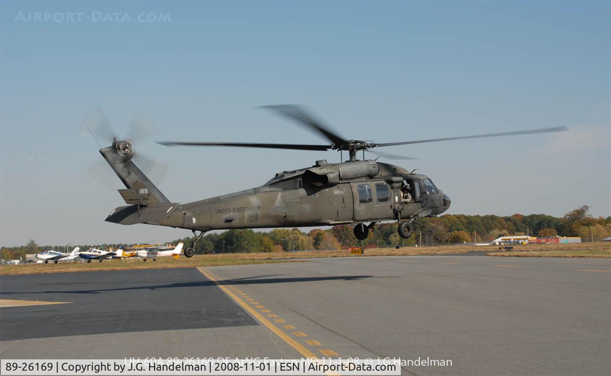 89-26169, 1989 Sikorsky UH-60A Black Hawk C/N 70-1411, UH-60 89-26169 at lift off