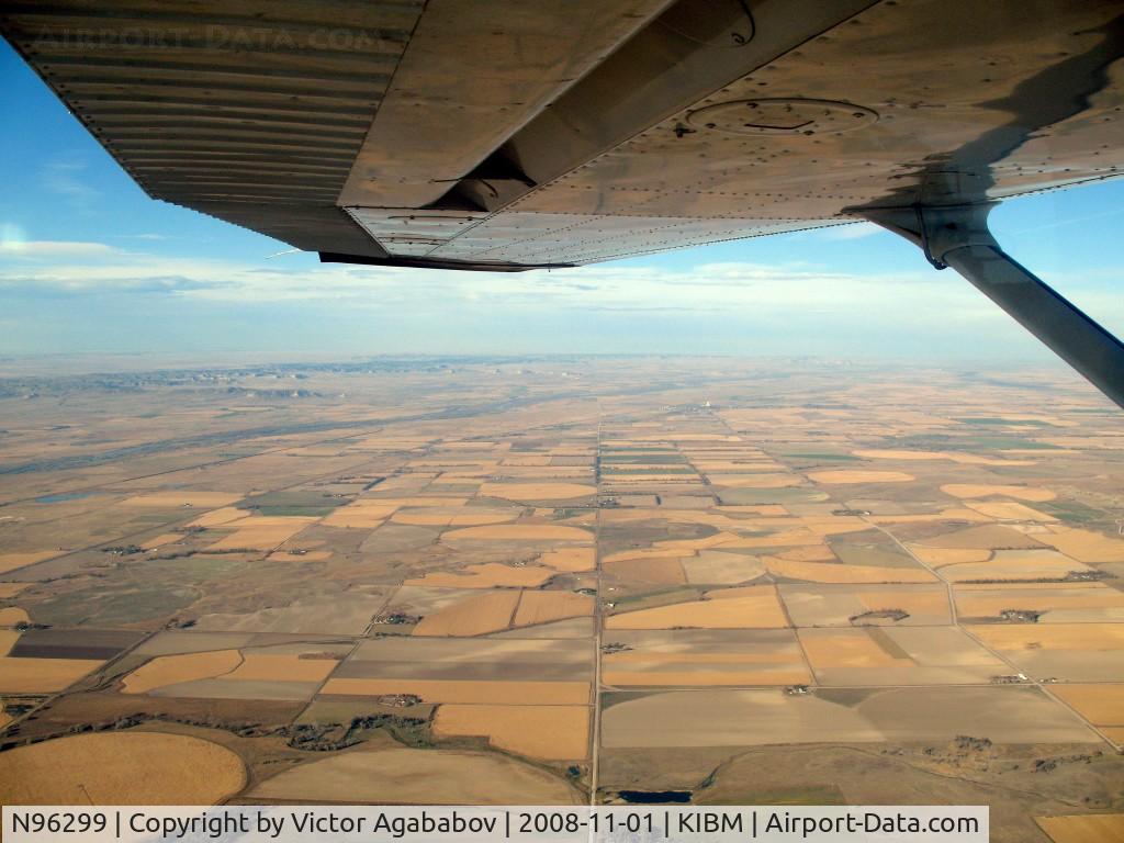 N96299, 1983 Cessna 172Q Cutlass C/N 17276054, Overflying Southwestern Nebraska...