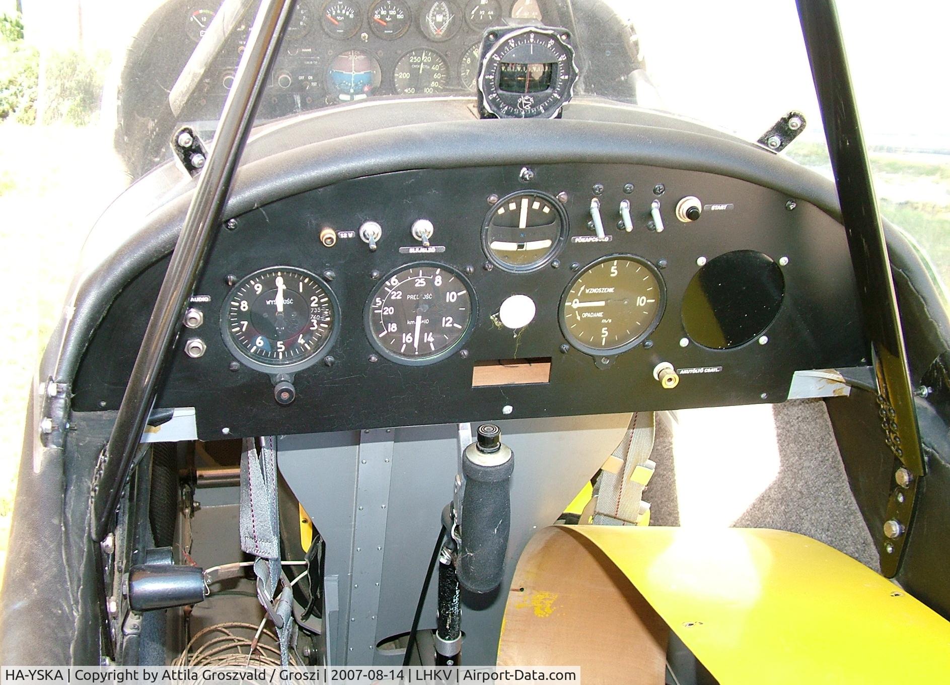 HA-YSKA, 2001 Fisher Classic C/N H001, Kaposújlak airport (LHKV) Hungary. Pilot-2 seat