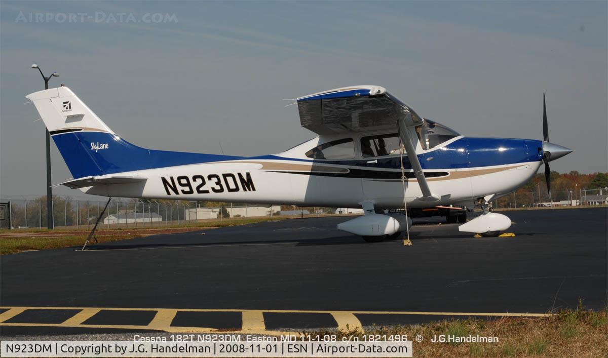 N923DM, 2004 Cessna 182T Skylane C/N 18281496, at Easton MD airport