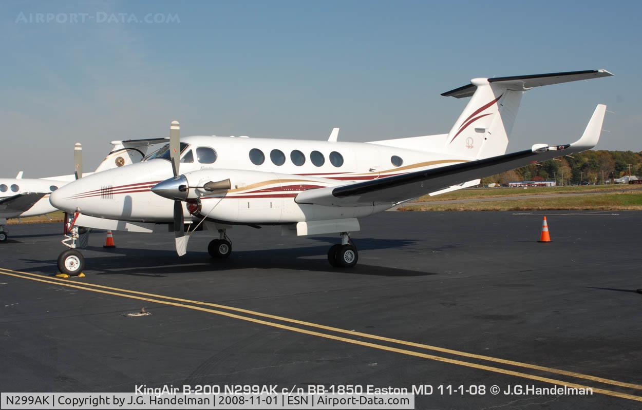 N299AK, Raytheon Aircraft Company B200 C/N BB-1850, On ramp at Easton MD