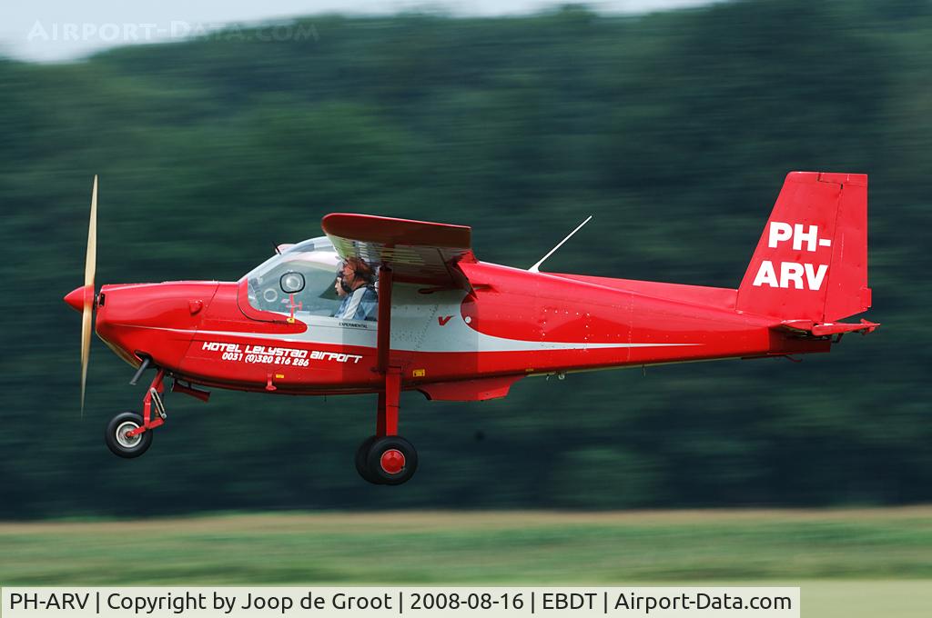 PH-ARV, 1986 ARV ARV1 Super 2 C/N 015, Seen landing at Schaffen for the old timer fly in.