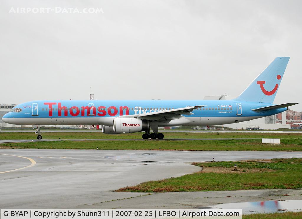 G-BYAP, 1994 Boeing 757-204 C/N 27236, Rolling for departure