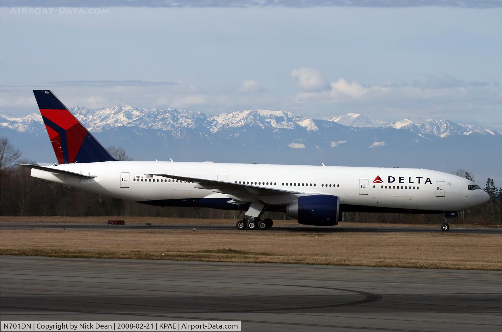 N701DN, 2008 Boeing 777-232/LR C/N 29740, /