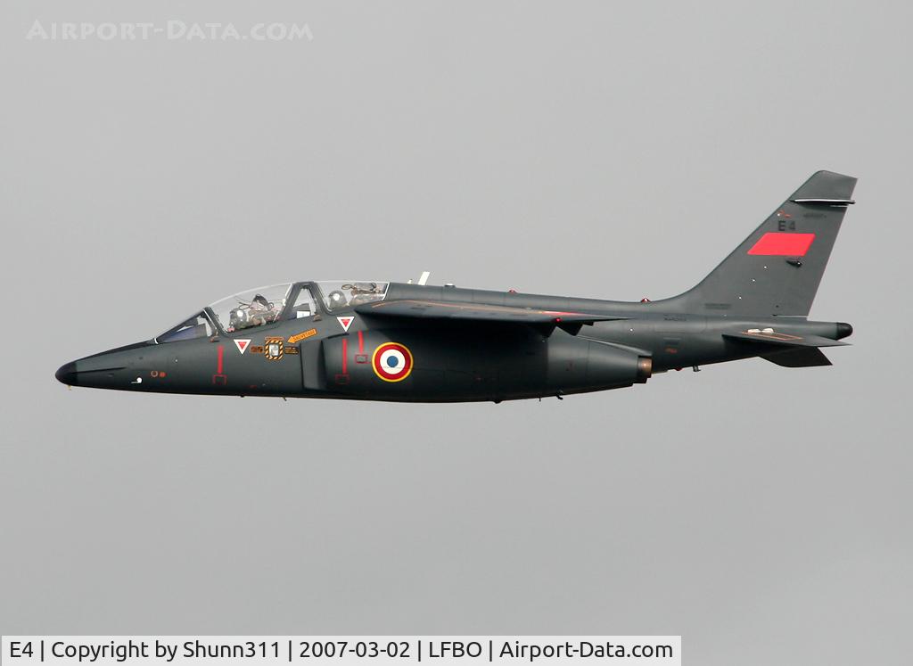 E4, Dassault-Dornier Alpha Jet E C/N E4, Passing over the runway...