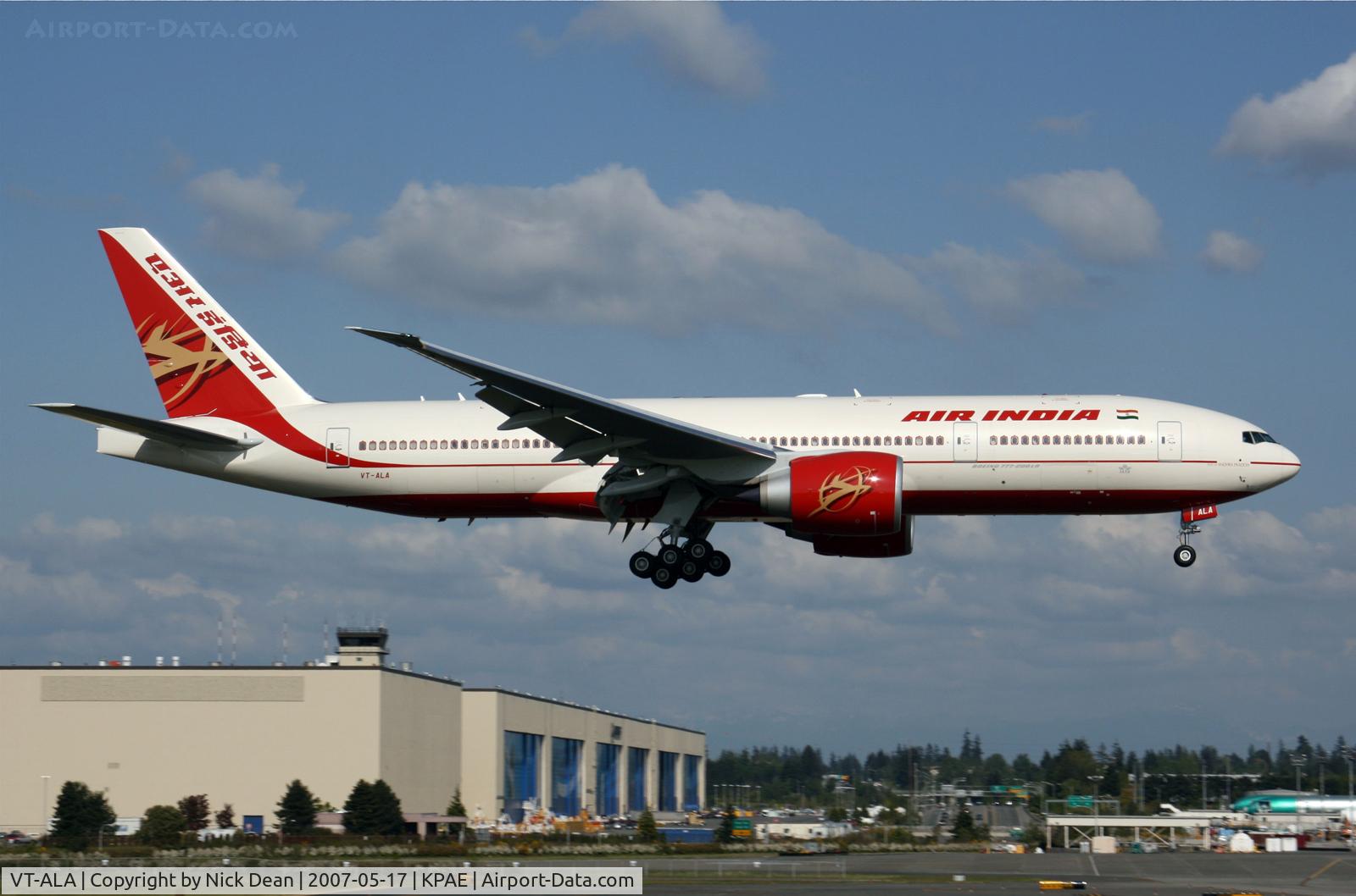 VT-ALA, 2007 Boeing 777-237/LR C/N 36300, The initial scheme