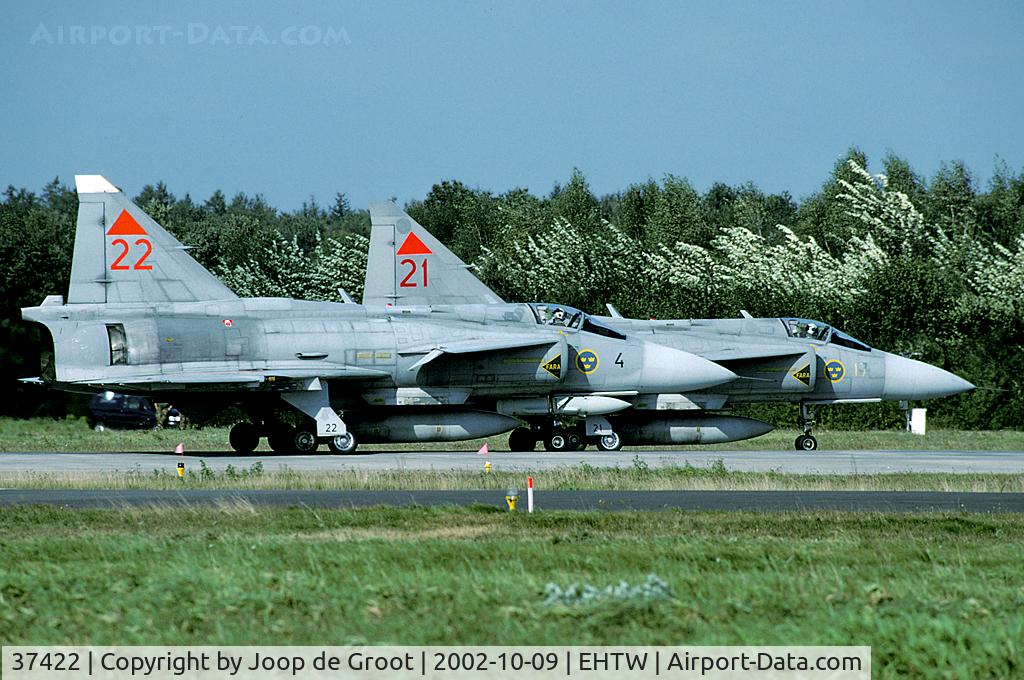 37422, Saab JA 37D Viggen C/N 37422, During the Exercise Frisian Flag a couple of Viggens were operating out of Twenthe AB. The Viggen was wfu a year later.