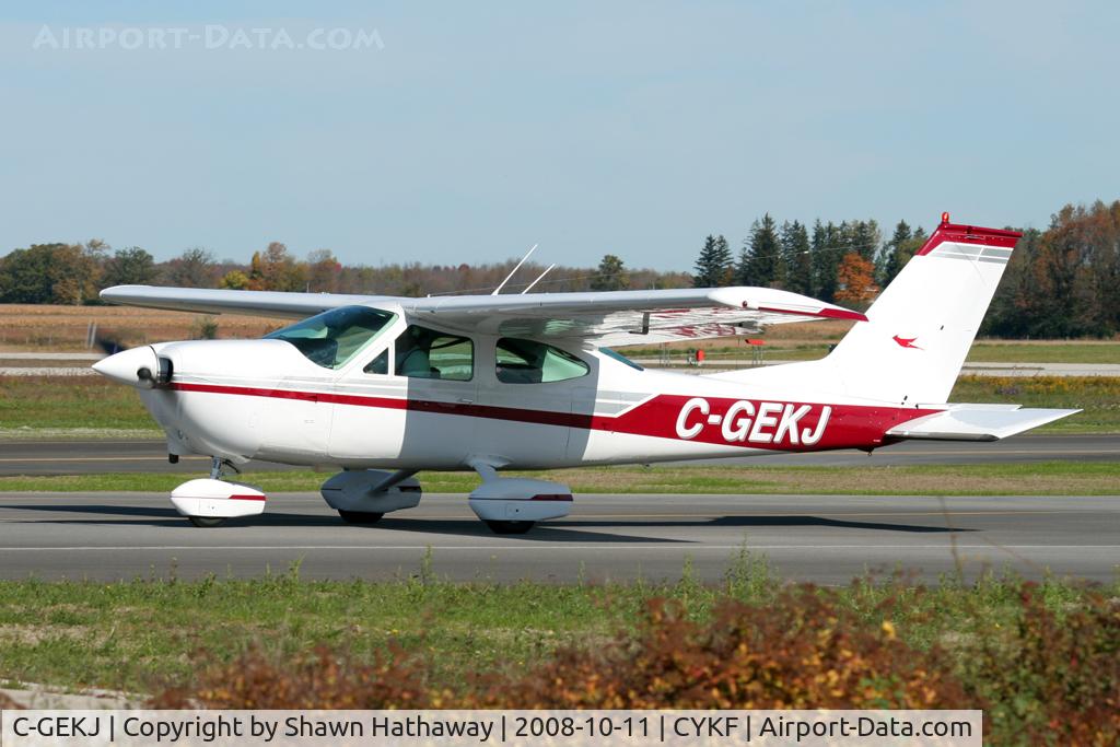 C-GEKJ, 1975 Cessna 177B Cardinal C/N 17702336, Taxing to Runway 08 (Canon XT, 70-300mm IS)