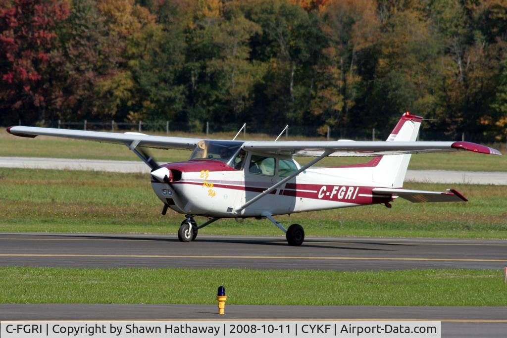 C-FGRI, 1973 Cessna 172M C/N 17262111, Taxing to Runway 08 (Canon XT, 70-300mm IS)
