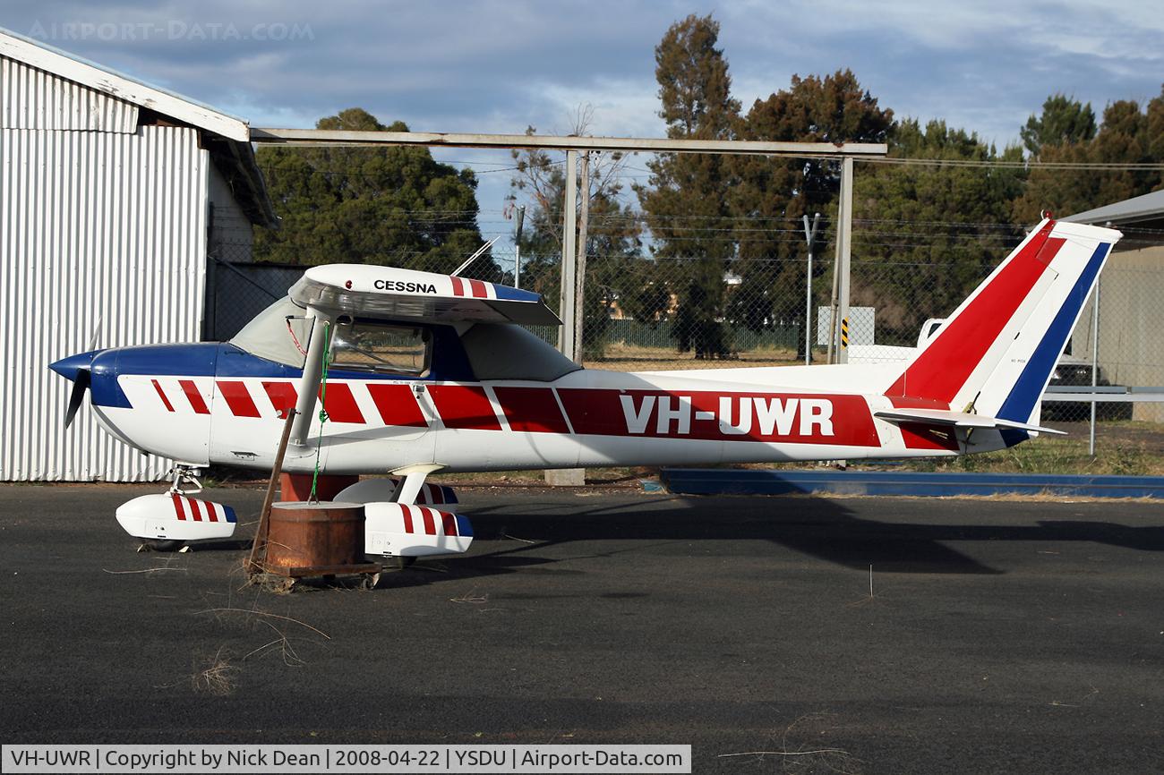 VH-UWR, 1977 Cessna 150M C/N 15079278, /
