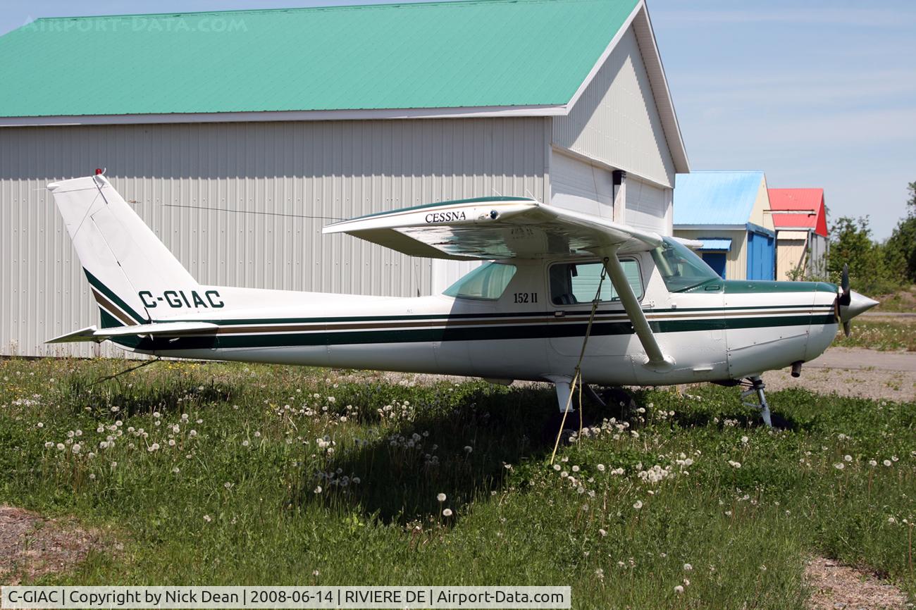 C-GIAC, Cessna 152 C/N 15282153, /