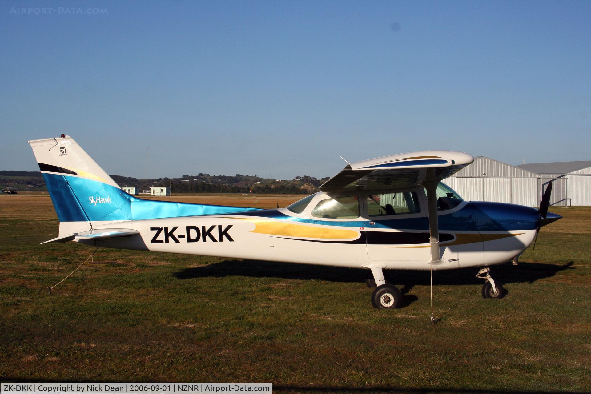 ZK-DKK, Cessna 172M C/N 17261742, /