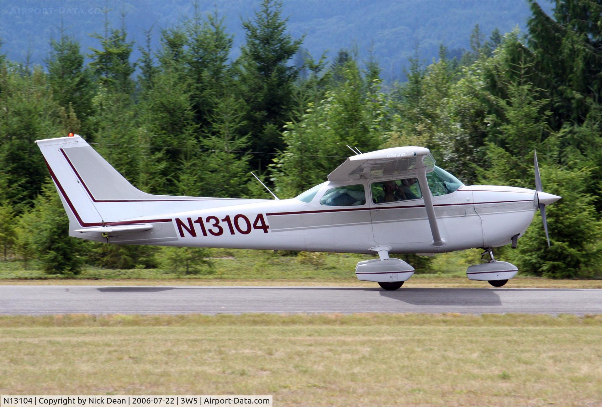 N13104, 1973 Cessna 172M C/N 17262498, /