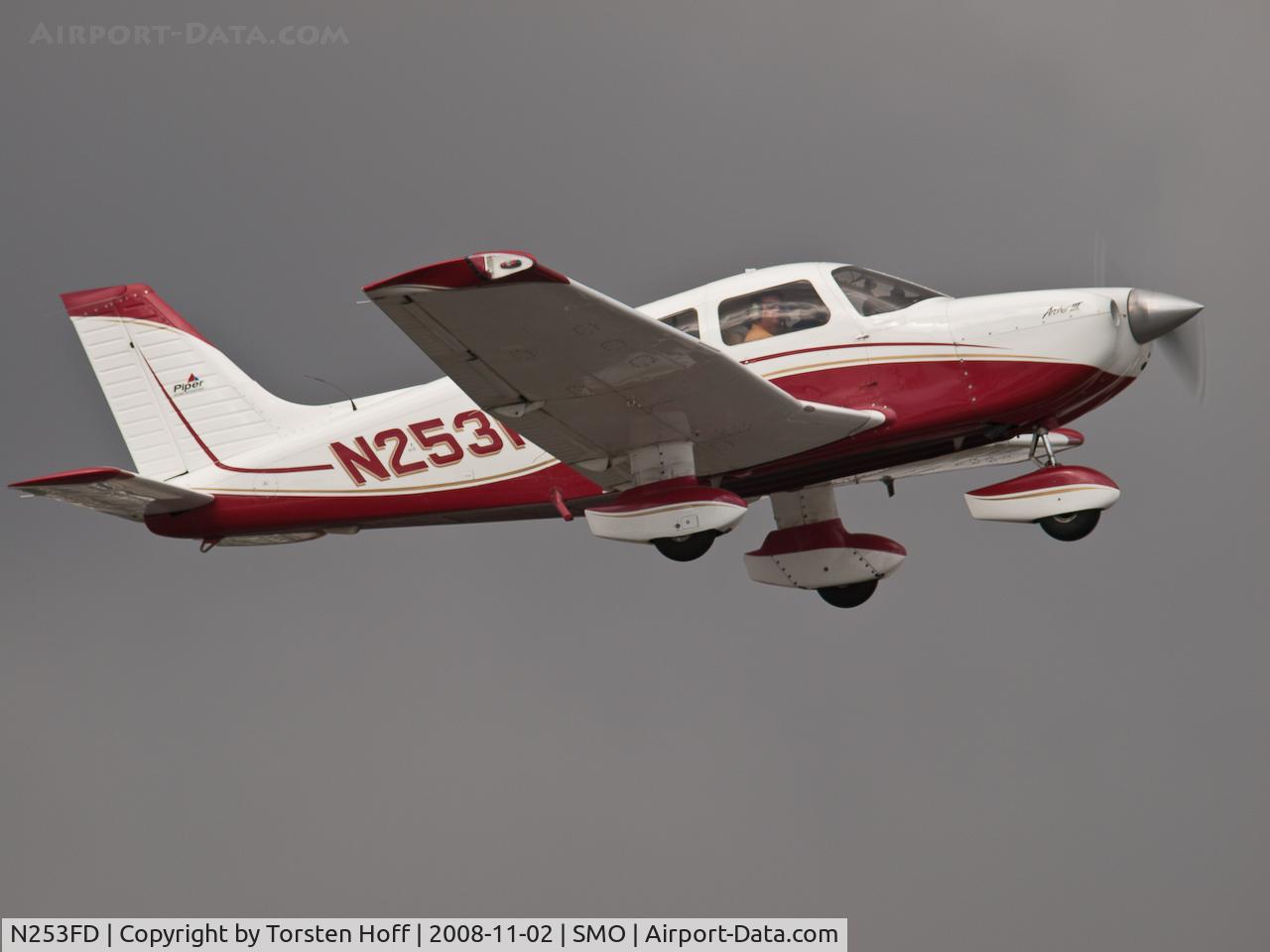 N253FD, Piper PA-28-181 Archer III C/N 2843321, N253FD departing from RWY 03