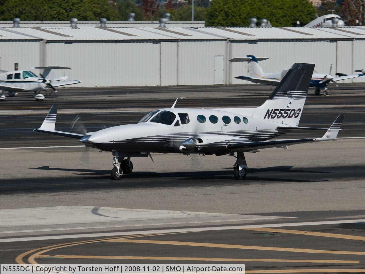 N555DG, Cessna 414A Chancellor C/N 414A0115, N555DG departing from RWY 21