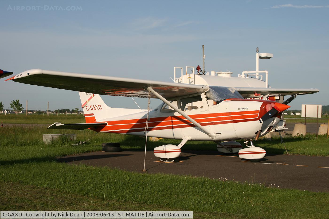C-GAXD, 1975 Cessna 172M C/N 17265207, /