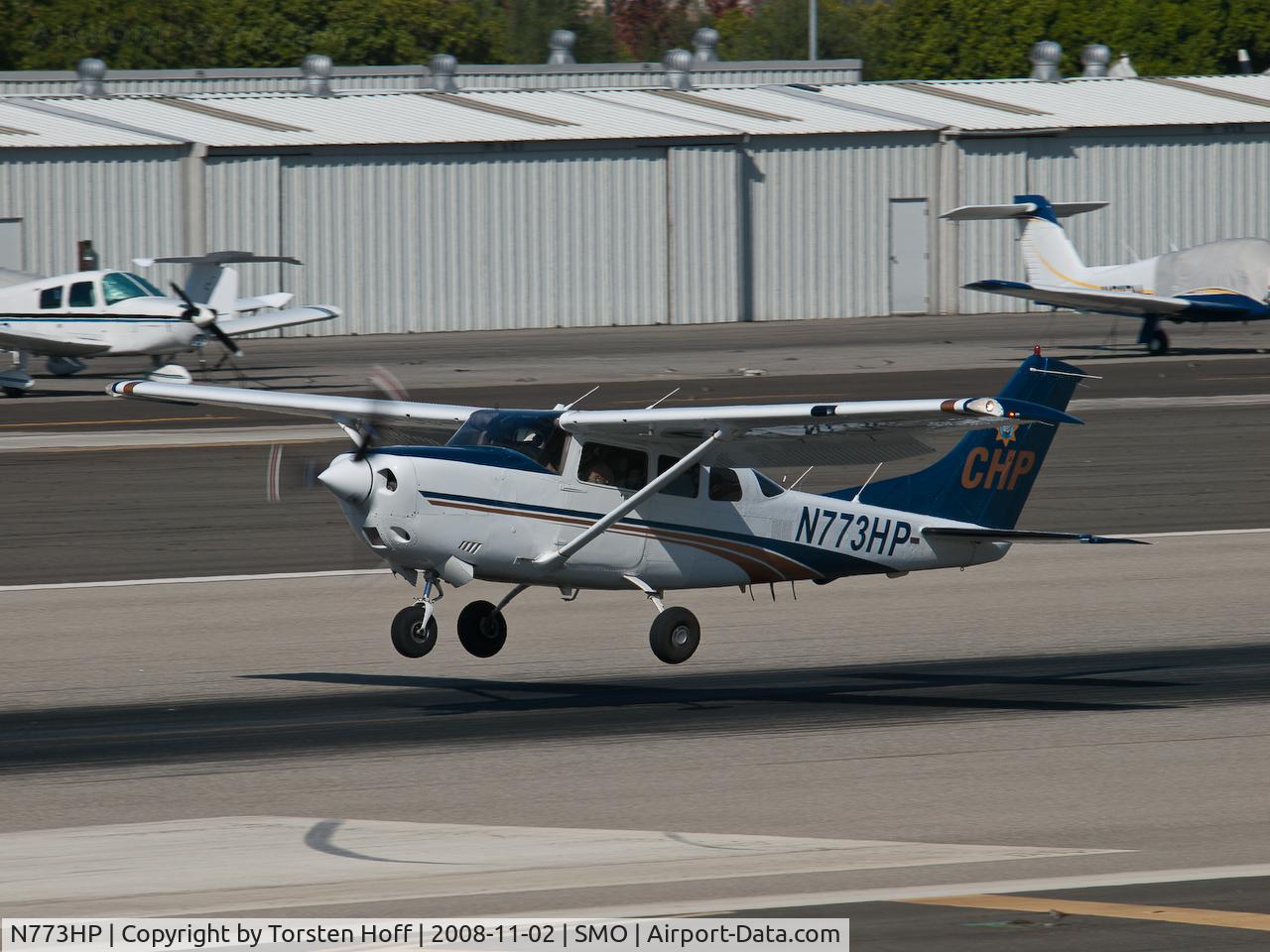N773HP, 2000 Cessna T206H Turbo Stationair C/N T20608180, The California Highway Patrol's N773HP departing from RWY 21