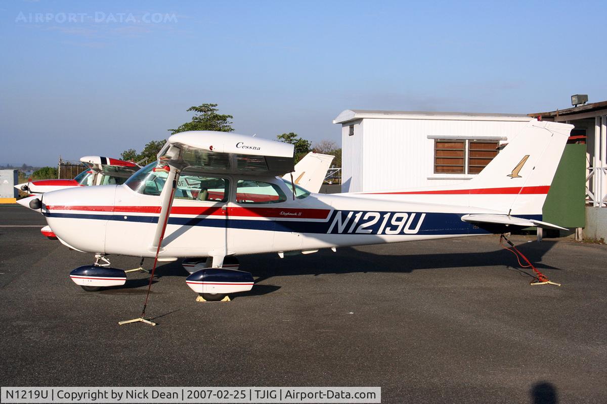N1219U, 1976 Cessna 172M Skyhawk II C/N 17266916, /