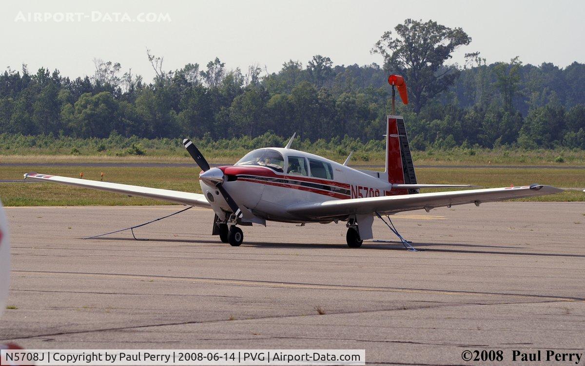 N5708J, 1983 Mooney M20J 201 C/N 24-1424, Ahh, that unique tail