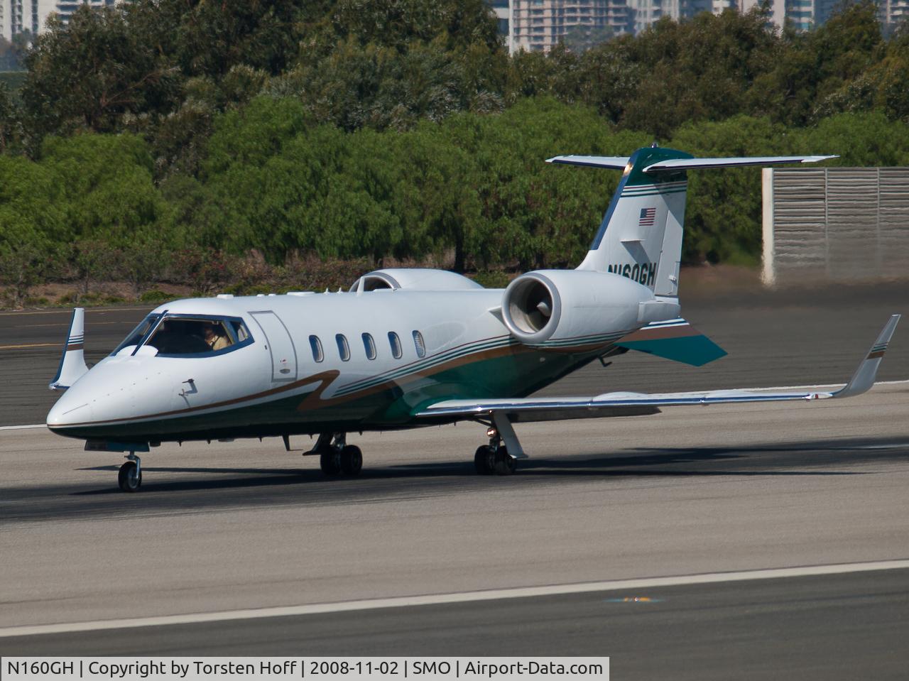 N160GH, Learjet Inc 60 C/N 129, N160GH departing from RWY 21