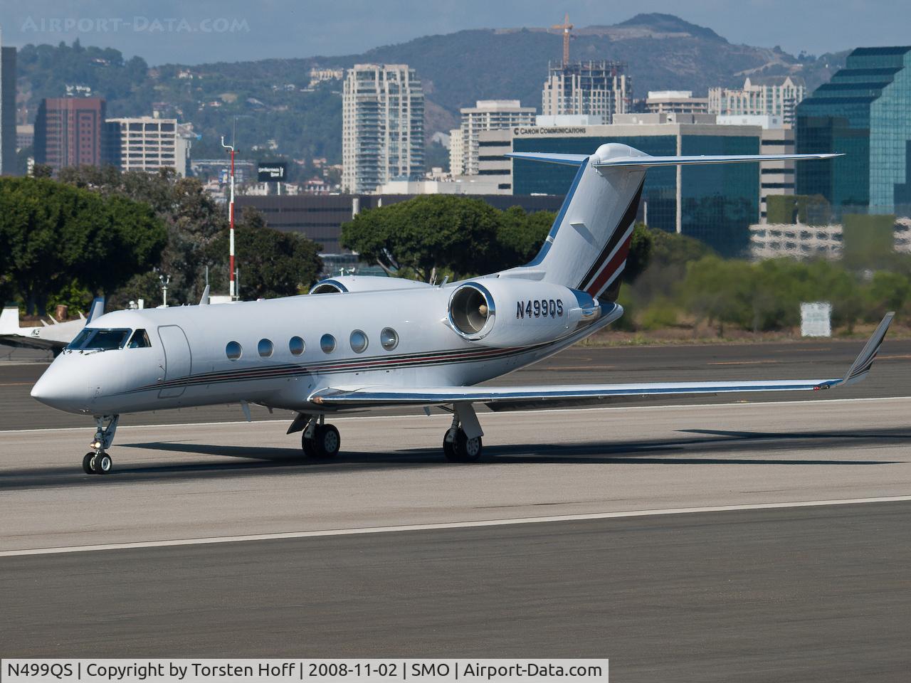 N499QS, 1996 Gulfstream Aerospace G-IV C/N 1299, N499QS departing from RWY 21