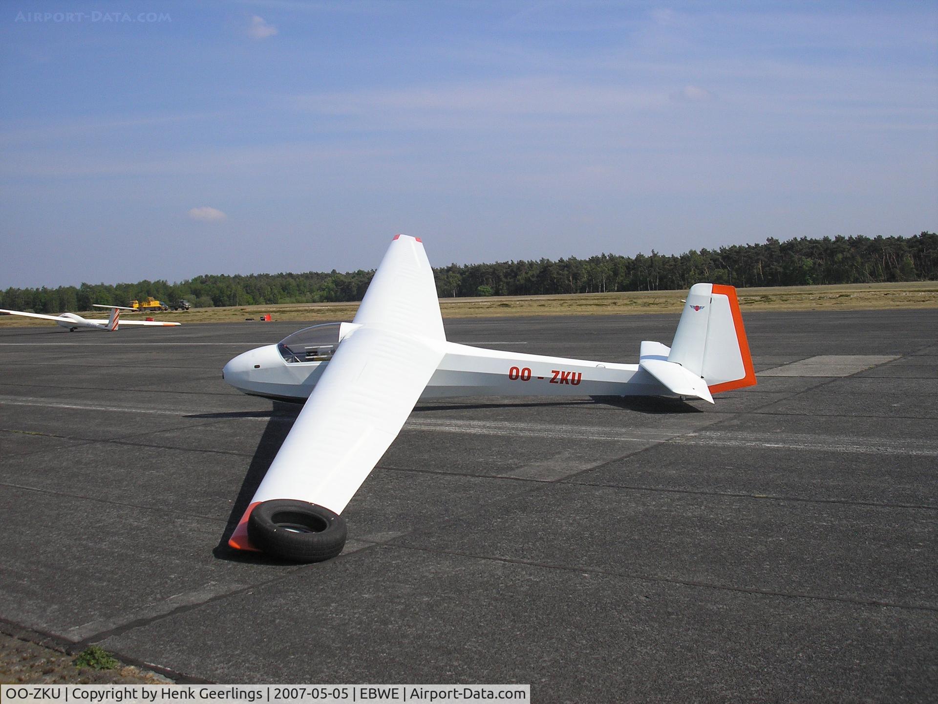 OO-ZKU, 1963 Schleicher Ka-8B C/N 8155, Weelde Airport , Gliding Club