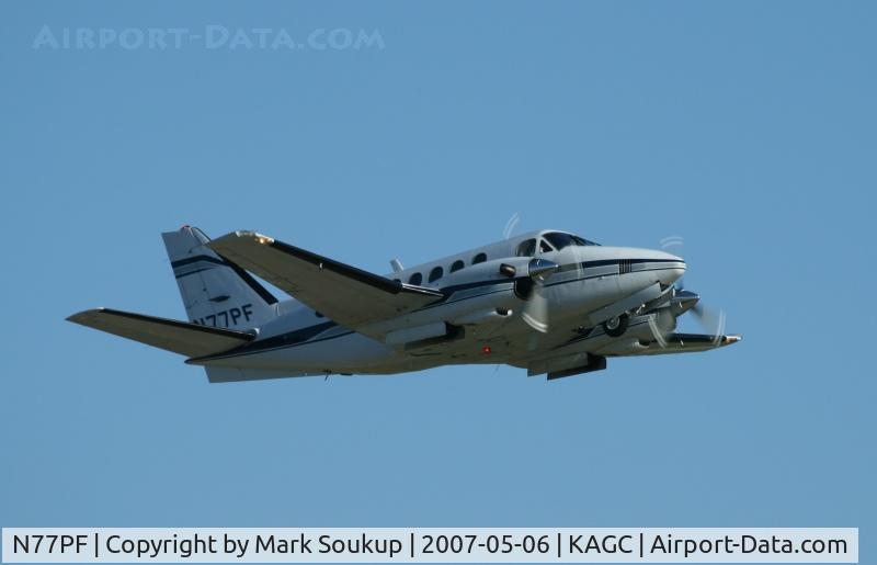 N77PF, 1970 Beech 100 King Air C/N B-70, N77PF Leaving KAGC