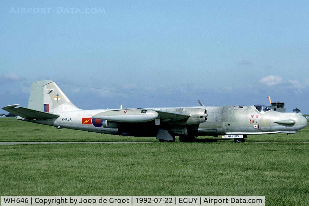 WH646, English Electric Canberra T.17A C/N EEP71118, The venerable Canberra was slowly disapearing from the skies. In 1992 a few were still active as ECM trainers.