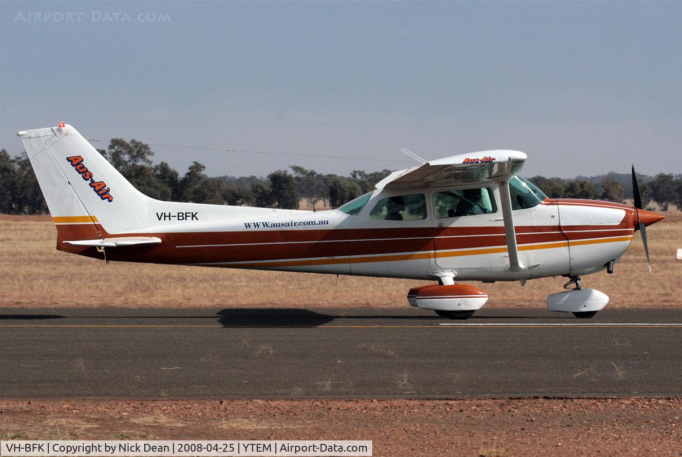 VH-BFK, 1977 Cessna 172N C/N 17270267, /