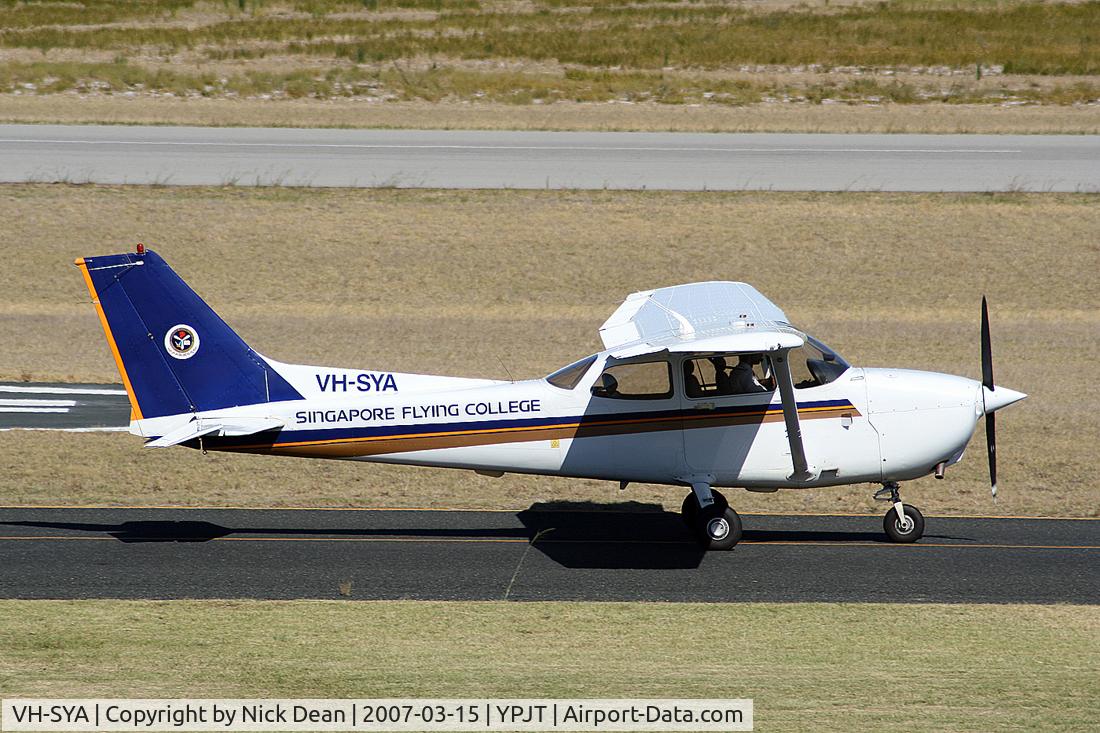 VH-SYA, Cessna 172R C/N 17280345, .
