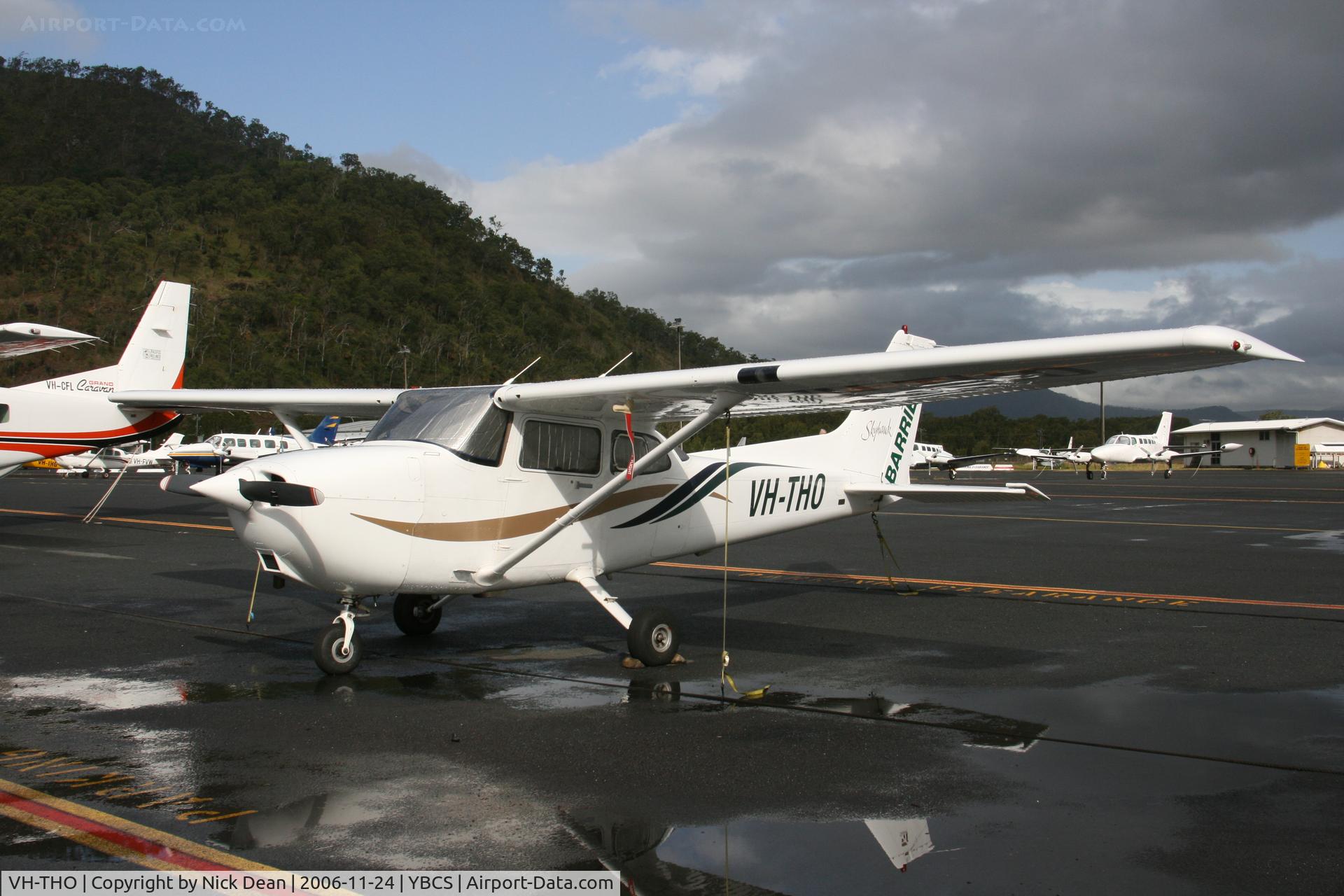 VH-THO, 2000 Cessna 172R C/N 17280963, /